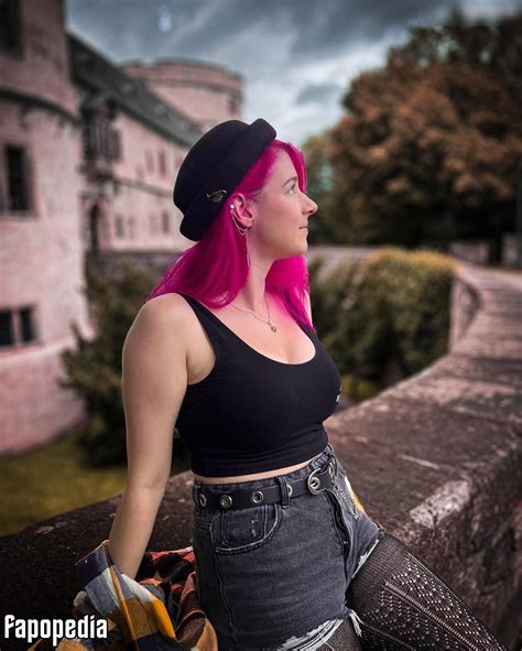 Liza Grimm Nude Leaks Photo Fapopedia