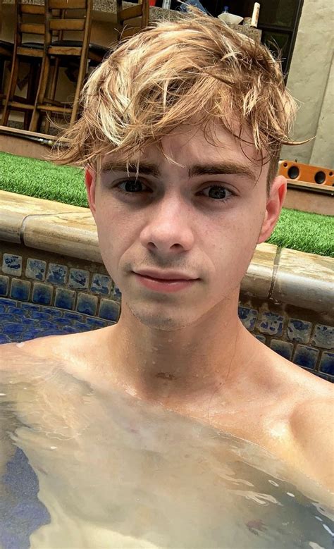 Pin By Weslley Moura On Corbyn Corbyn Besson Hottest Guy Ever Why