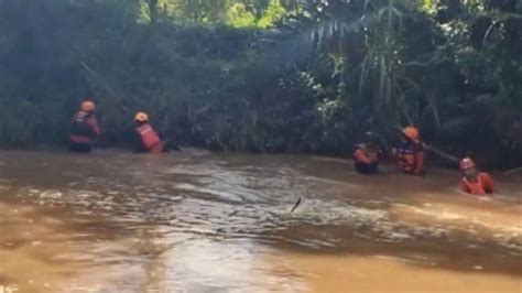 Sisir Sungai Cari Korban Tenggelam Tim Sar Gabungan Terkendala Air