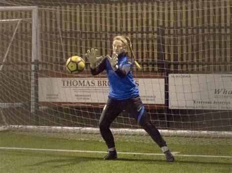 Goalkeeper Training For Beginners Set Position Catching The Ball