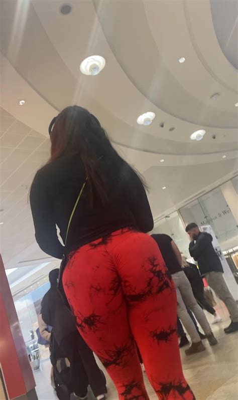 Massive Pawg Ass In Red Leggings Spandex Leggings Yoga Pants Forum