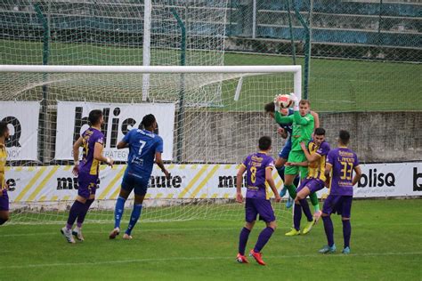 Campeonato De Portugal Vianense Ganha Derby Frente Ao Limianos R Dio