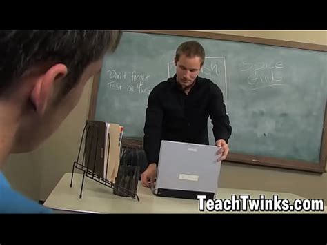 Profesor De Sexo Duro Tyler Andrews Se Folla Analmente Al Estudiante Adrian Layton XVIDEOS