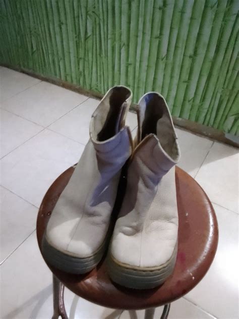 Sepatu Boot Wanita Tebal Fesyen Wanita Sepatu Di Carousell