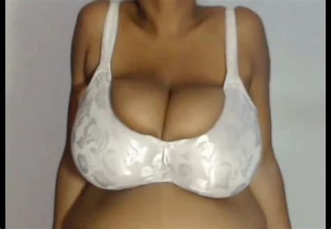 Huge Mature Natural Tits In Bras Amateur Closeup XHamster
