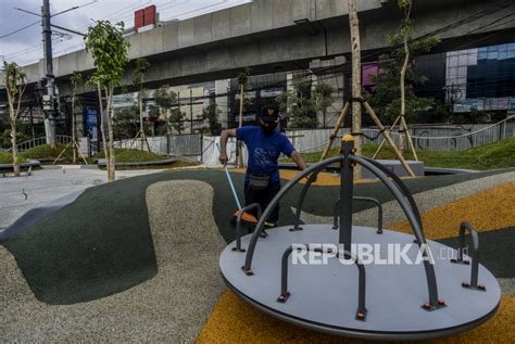 Pembangunan Taman Sambas Asri Di Kebayoran Baru Republika Online