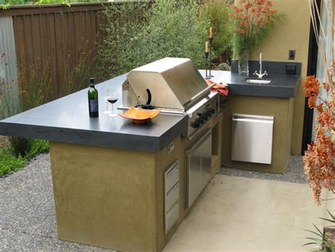 7 L-Shaped Outdoor Kitchen Design Ideas - Academy Marble