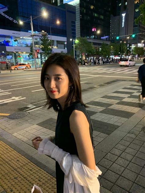 Hot Sexy Wan Peng Bikini Pics