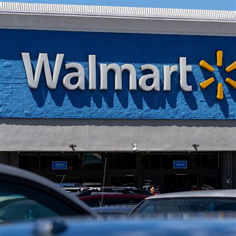 Ali Larter Looks Unreal In Red String Bikini I Ll Have What She S Having Parade