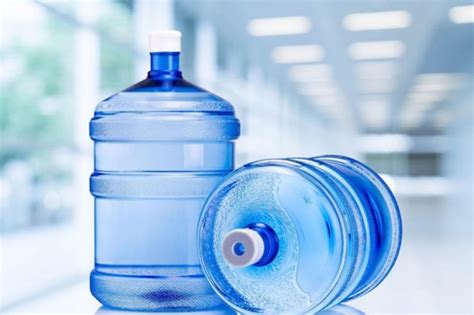 Бутилированная вода на заказ: плюсы и минусы, рейтинг поставщиков ...