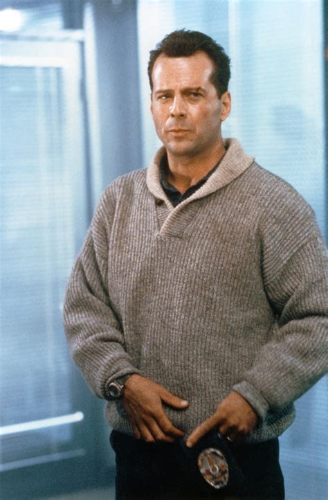 Bruce Willis in Die Hard 2 » BAMF Style