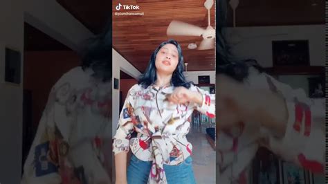 පයම හසමල Piumi Hansamali My Hot Sexy Dance Latest Tiktok 2020 Queen Piumi YouTube