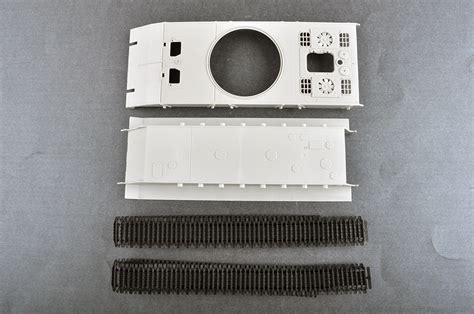 Купить Прототип танка Е-100 Flakpanzer w/12.8cm Flak 40 1:35 (09585 ...