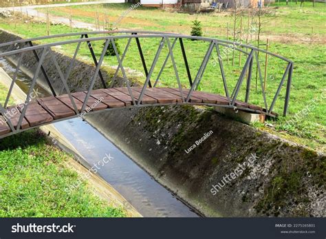 61,826 Small Bridge On Water Images, Stock Photos & Vectors | Shutterstock