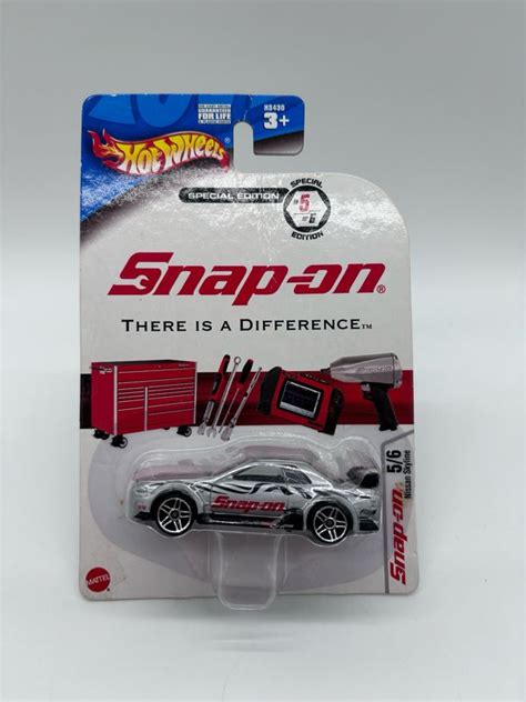 Hot Wheels Snap On Nissan Skyline GT R32 5 6 Special Edition