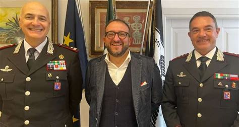 Il Sindaco Biondi Riceve Il Nuovo Comandante Dei Carabinieri Antonino Neosi