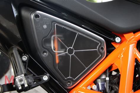 Ktm Duke R Naked Supermoto Motorival