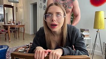 Sus jeans estaban rotos así que me la follé XVIDEOS