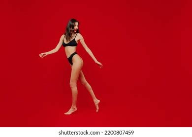 3 Thousand Naked Women Jumping Royalty Free Images Stock Photos Pictures Shutterstock