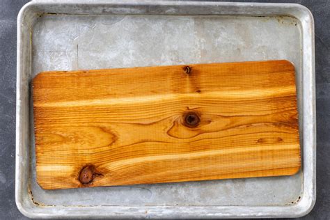 how long to grill salmon on cedar plank