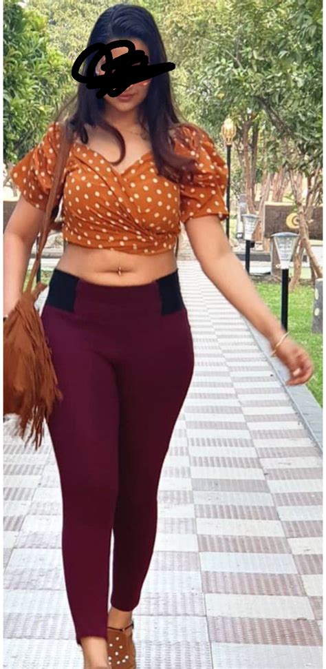 My Sexy Milf Neighbour Ahhh Loved When She Used Me Dm To Know More And See Her R MumbaiGWild