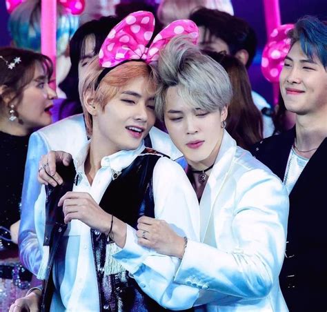 Kim Taehyung 김태형 ღ on Instagram Tae is such a confident gay damn we love follow