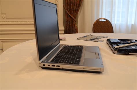 HP EliteBook 8460P Updated w/ Sandy Bridge & Facelift: Specs, Pics and ...