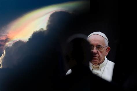 La Solitudine Di Papa Francesco Incontra I Cristiani LGBT E Annuisce Gay It