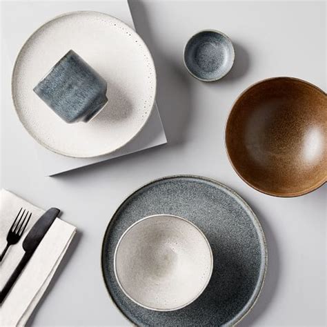 Stoneware vs. Porcelain Dinnerware - Pito