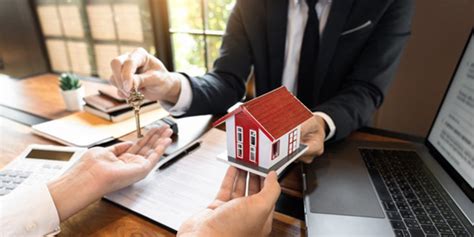 Quel Est Le R Le D Un Courtier Immobilier Letranfo