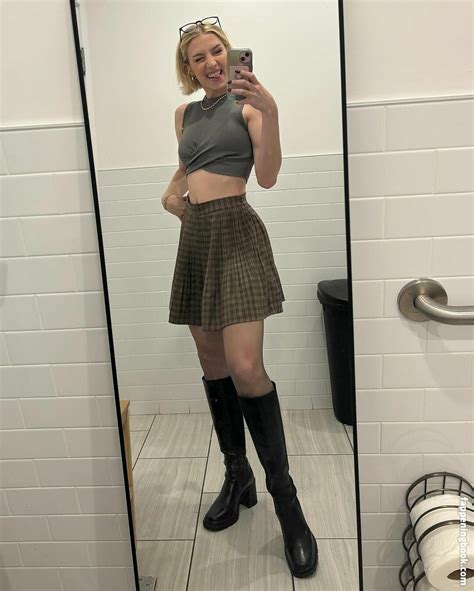 Courtney Miller Co Mill Typicalvlogs Nude OnlyFans Leaks Fappening Page FappeningBook