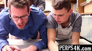 Shoplifting Twink Has To Obey The Gay Guard S Demands Perps K XNXX