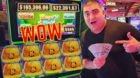 EPIC JACKPOT On High Limit Huff N Puff Slot Machine - YouTube