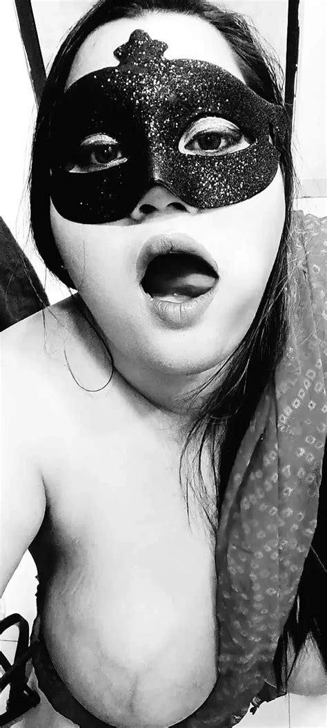 Indian Bbw Chubby Bhabhi Exposed On Cam Show Asian Porn Feat Sonibbw Xhamster