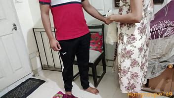 Por Mil Rupias La Joven Sirvienta Se Quit El Sari Y Se Meti El Co O Y El Culo Xvideos