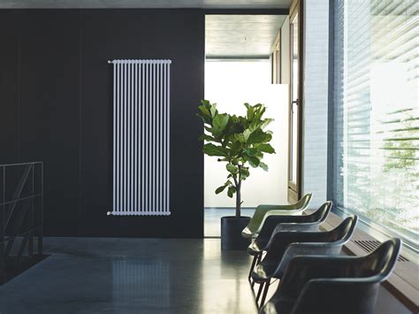 Zehnder Charleston Multi-column radiator,. 2 Column. 1792mm x 394mm (8 ...