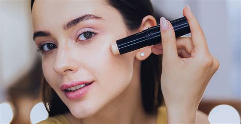 Types of Concealer: The Different Types and Their Uses