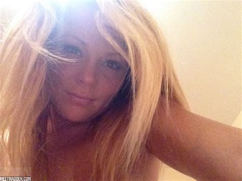 Madden Deegan Alone In Bed Porn Pictures Xxx Photos Sex Images Pictoa