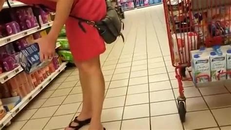 Mature Woman At Local Supermarket Gets Upskirted Tnaflix