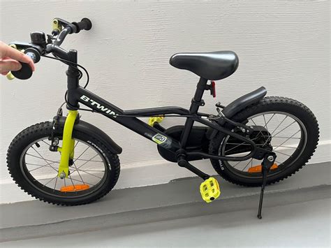 BTWIN kids Dark Hero 16 inch Bike, Sports Equipment, Bicycles & Parts ...