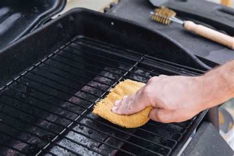 How To Clean A Barbecue Grill