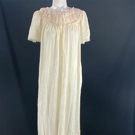VINTAGE LINGERIE NYLON CHIFFON LINGERIE NIGHTGOWN DRE Gem