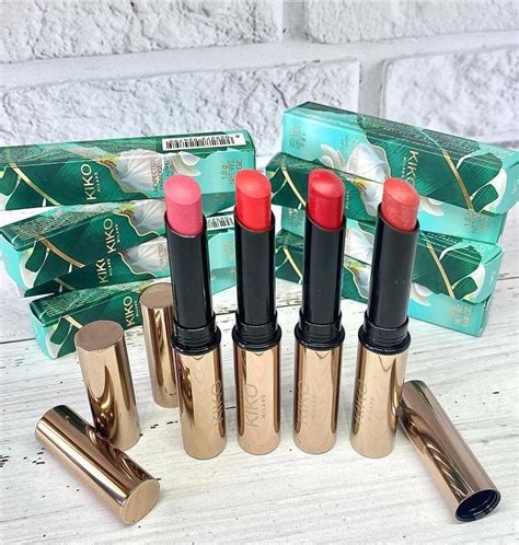 Матова помада для губ — цена 220 грн в каталоге Помада для губ Купить ...