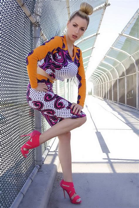 Jordan Carver Exposing Her Curvy Body In A Belly Top And Mini Skirt At Bridge Bi Porn Pictures