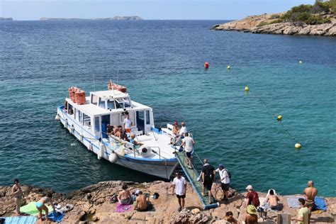 Sant Antoni Hin und Rückfahrt mit der Fähre zum Strand Cala Salada