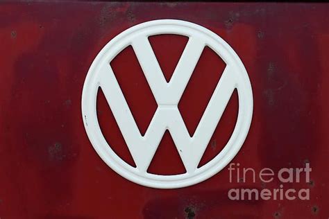 Vintage Vw Camper Van Badge Red And White By Paul Ward Vintage Vw