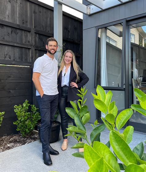 universal homes  home buyers dean  lilla