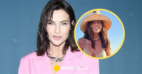 Karolina Gilon Pokaza A Zdj Cie W Bikini Fani Zwr Cili Uwag Na Jej Sylwetk Plejada Pl