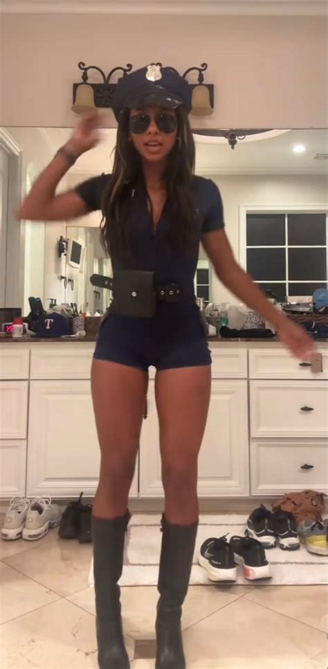 Womans Cop Costume Hot Halloween Outfits Classy Halloween Costumes Halloween Costumes Brunette