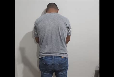 Ass Dio Em Escola Professor Preso Acusado De Tentar Beijar Aluna De Anos No Amap Amap